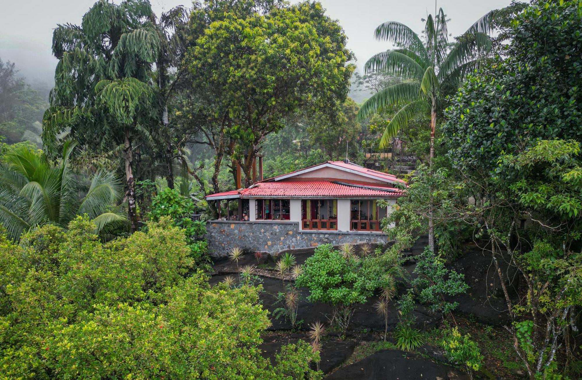 Singharaja Garden Agro Eco Lodge Pelawatta  Екстер'єр фото
